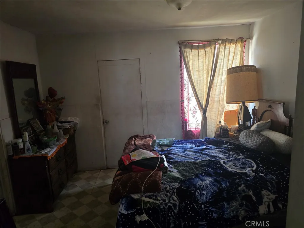 317 Gifford Avenue, Los Angeles, California 90063 home-pic-4